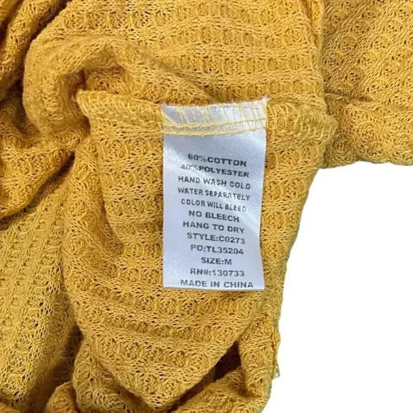 UMGEE Marigold Yellow Waffle Knit Dolman Sleeve Top Size Medium Casual - Picture 11 of 11
